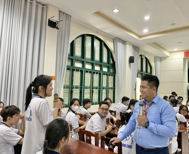 Ngày 20-5, nhiều Trường THPT Tiền Giang nhận hồ sơ lớp 10 - Ảnh 1.