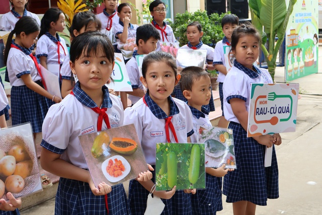 Học sinh Trường tiểu học Tân Lý Tây hào hứng với sân chơi tìm hiểu thực phẩm- Ảnh 6.