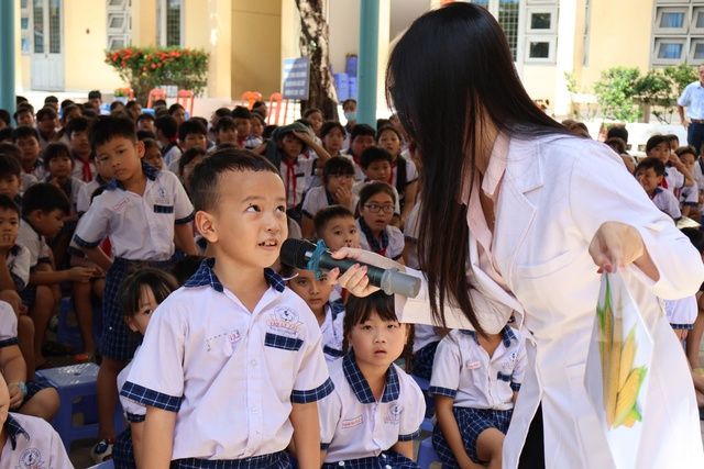 Học sinh Trường tiểu học Tân Lý Tây hào hứng với sân chơi tìm hiểu thực phẩm- Ảnh 9.