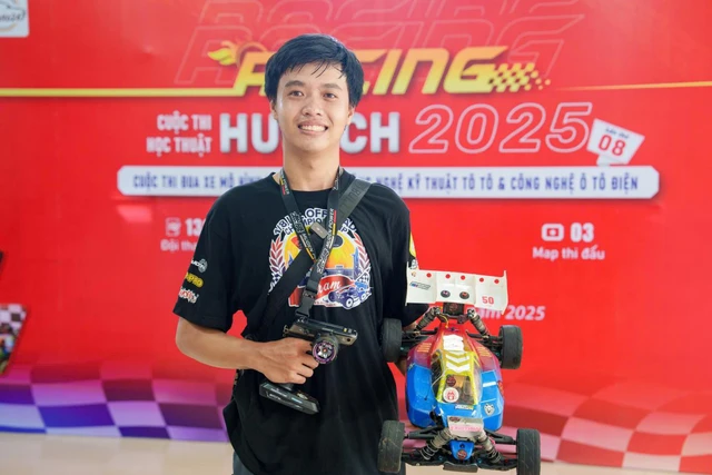 Sinh viên ô tô HUTECH xuất sắc khẳng định bản lĩnh tại RACING HUTECH lần 8 - Ảnh 1.