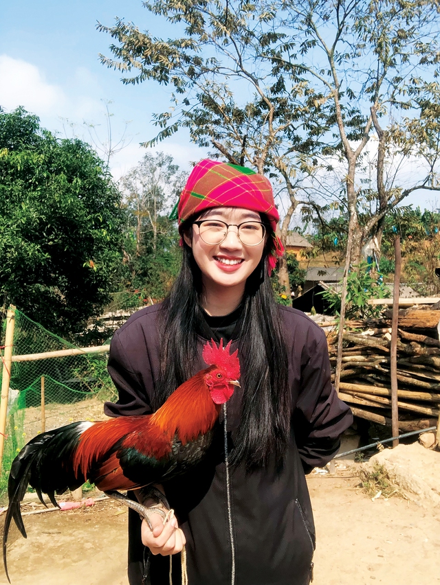 Được dân bản góp tiền cho đi học, cô bạn Lào Cai nỗ lực thực hiện lời hứa - Ảnh 1.