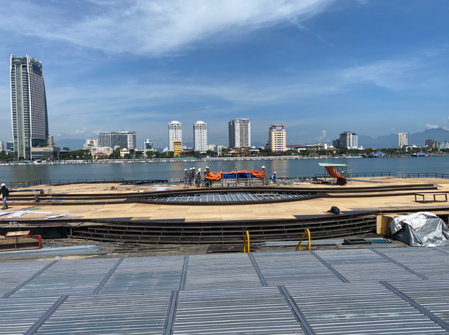 Da Nang unveils 10,000-seat stage for 2025 Int’l Fireworks Festival
- Ảnh 6. Da Nang unveils 10,000-seat stage for 2025 Int’l Fireworks Festival
- Ảnh 6.