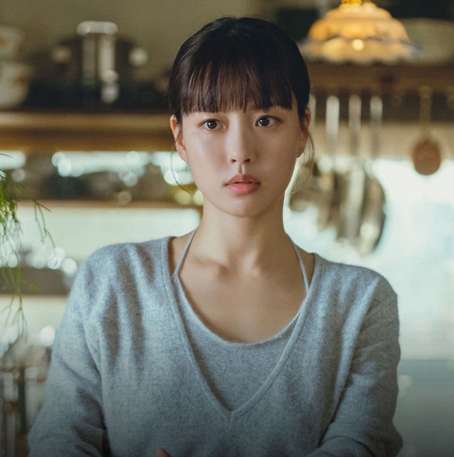 Sự nghiệp chuẩn 'con gái Netflix' của nữ chính Tastefully yours - Ảnh 1.