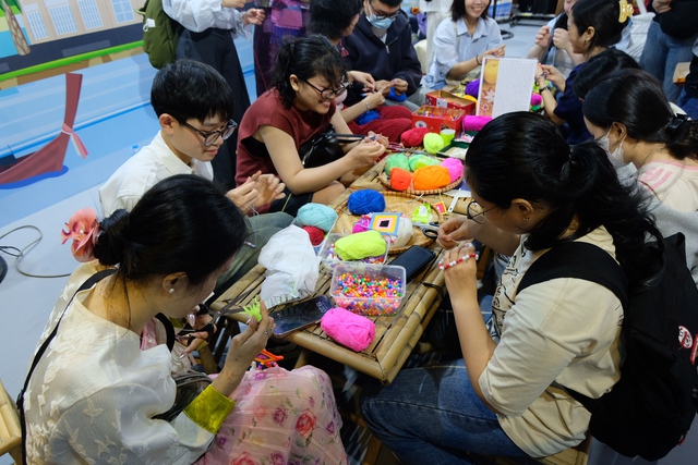 Thai Festival showcases cultural heritage and creative innovation in Ho Chi Minh City - Ảnh 2. Thai Festival showcases cultural heritage and creative innovation in Ho Chi Minh City - Ảnh 2.