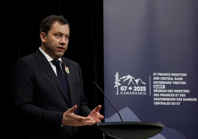 G7 glosses over tariffs, pledges to cut global economic imbalances - Ảnh 5. G7 glosses over tariffs, pledges to cut global economic imbalances - Ảnh 5.