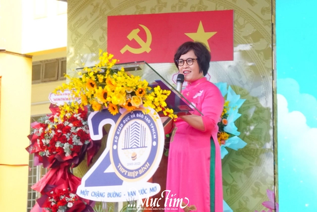 Xúc động, tự hào lễ kỷ niệm 20 năm thành lập Trường THPT Hiệp Bình- Ảnh 4.