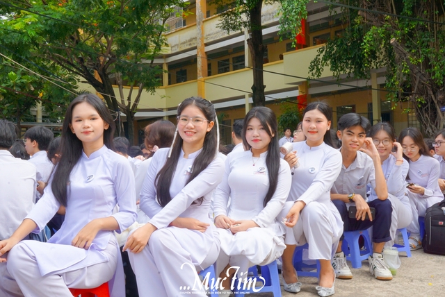 Xúc động, tự hào lễ kỷ niệm 20 năm thành lập Trường THPT Hiệp Bình- Ảnh 13.