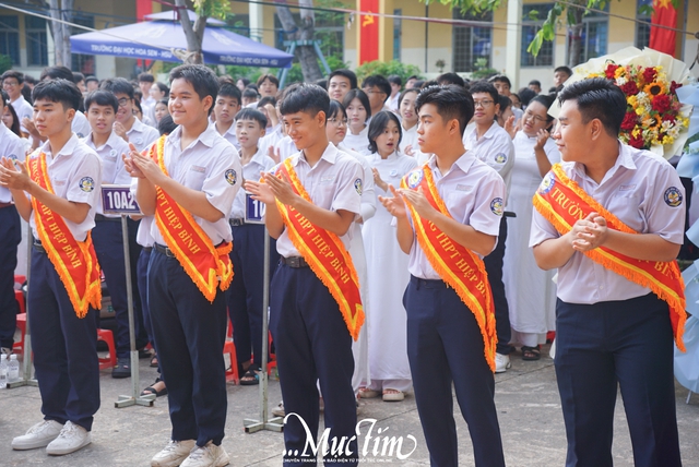 Xúc động, tự hào lễ kỷ niệm 20 năm thành lập Trường THPT Hiệp Bình- Ảnh 3.