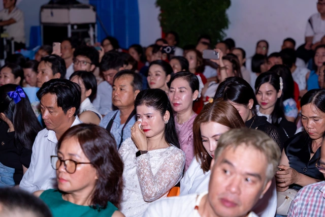Xúc động Lễ Tri ân và trưởng thành tại Trường THCS-THPT Trí Đức- Ảnh 11.