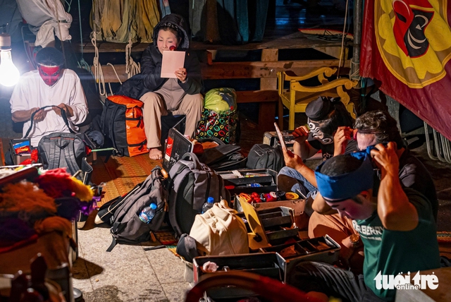 Where color meets character: Face painting traditions of Binh Dinh’s 'tuong' stage - Ảnh 2.