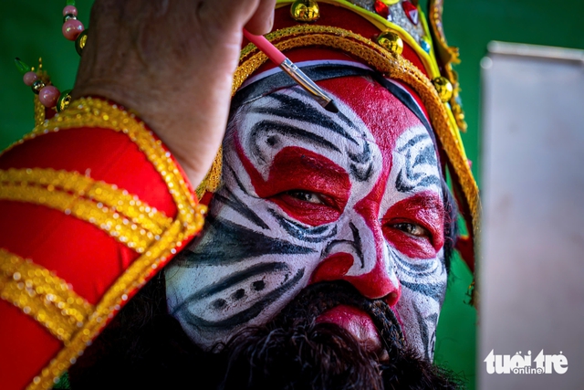 Where color meets character: Face painting traditions of Binh Dinh’s 'tuong' stage - Ảnh 6.