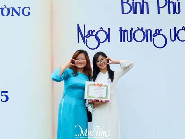 Ấm áp lễ kỷ niệm 25 năm thành lập Trường THPT Bình Phú- Ảnh 20.