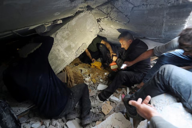 UN says more food needed in Gaza as looting hampers deliveries - Ảnh 3. UN says more food needed in Gaza as looting hampers deliveries - Ảnh 3.