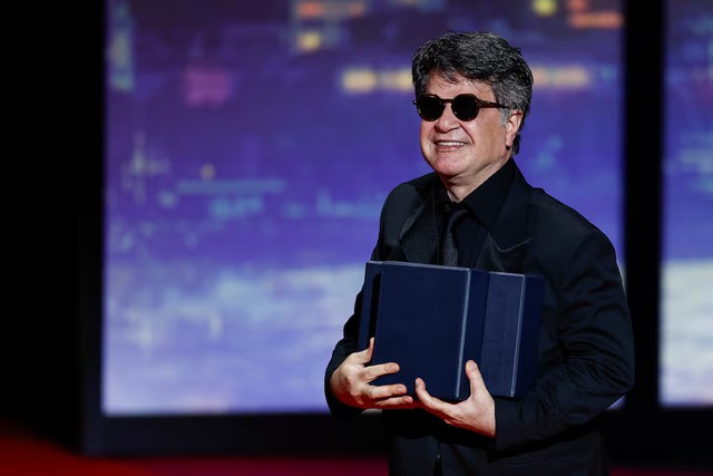 'It Was Just An Accident' by Iran's Jafar Panahi wins Cannes' top prize - Ảnh 1.