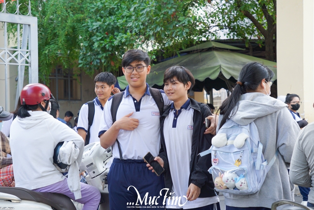 Thi thử tốt nghiệp THPT 2025: thí sinh thận trọng với câu hỏi dạng trắc nghiệm đúng/sai, trả lời ngắn- Ảnh 1.