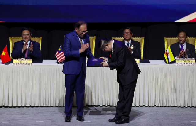 ASEAN leaders agree tariff deals with US should not harm fellow members - Ảnh 2. ASEAN leaders agree tariff deals with US should not harm fellow members - Ảnh 2.