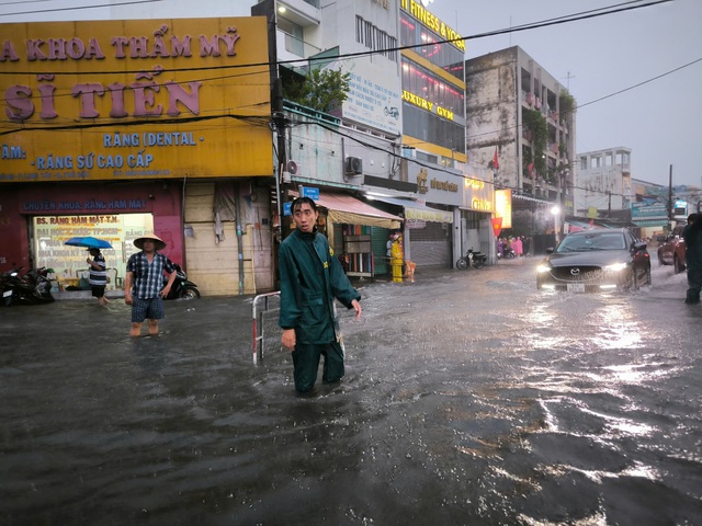 Downpours expected to return to Ho Chi Minh City from today - Ảnh 1. Downpours expected to return to Ho Chi Minh City from today - Ảnh 1.