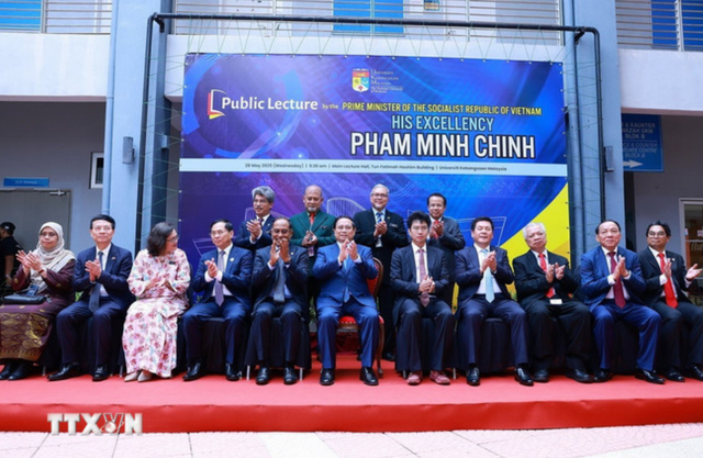 Vietnamese premier hints at building Malaysian university campus in Vietnam
- Ảnh 2. Vietnamese premier hints at building Malaysian university campus in Vietnam
- Ảnh 2.