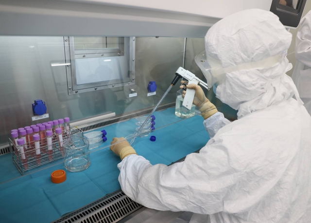Team develops cancer prediction method using inside of cheek - Ảnh 1. Team develops cancer prediction method using inside of cheek - Ảnh 1.