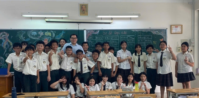 Bài tập về nhà đặc biệt của thầy giáo trẻ: không chấm điểm, không hạn nộp, chỉ cần em sống hạnh phúc! - Ảnh 5.