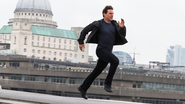 Nhìn lại sự nghiệp huy hoàng của biểu tượng phim hành động Tom Cruise - Ảnh 5.