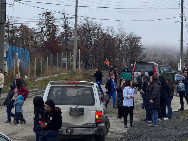 Chile cancels tsunami alert after quake triggered evacuations in Antarctica and far south- Ảnh 3. Chile cancels tsunami alert after quake triggered evacuations in Antarctica and far south- Ảnh 3.