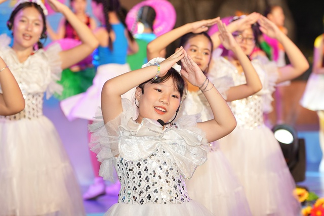 Hôm nay 1-6, Kids Fest 2025 khép lại với chủ đề Nơi chắp cánh ước mơ- Ảnh 1.