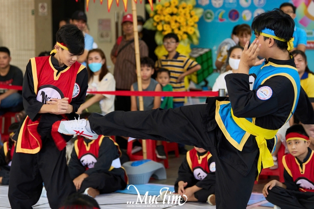 Độc đáo các trận đấu cờ người trong khuôn khổ Kids Fest 2025 - Ảnh 7.