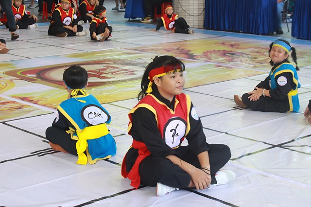 Độc đáo các trận đấu cờ người trong khuôn khổ Kids Fest 2025 - Ảnh 10.