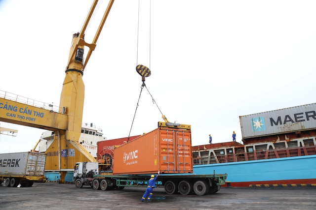 Southern Vietnam’s new inland waterway route expected to cut transit time by 70% - Ảnh 1. Southern Vietnam’s new inland waterway route expected to cut transit time by 70% - Ảnh 1.
