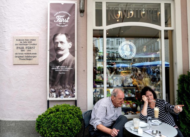 Mozart chocolate row leaves bitter taste in Austria- Ảnh 2. Mozart chocolate row leaves bitter taste in Austria- Ảnh 2.