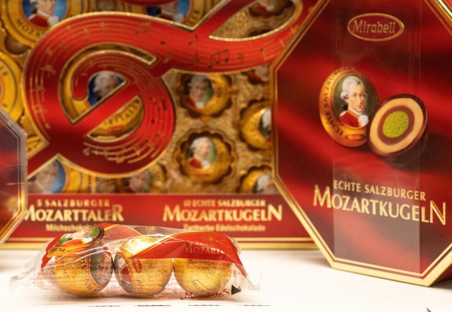 Mozart chocolate row leaves bitter taste in Austria- Ảnh 4. Mozart chocolate row leaves bitter taste in Austria- Ảnh 4.