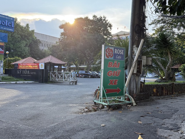 Đến Việt Nam Quốc tự chiêm bái Xá lợi gửi xe ở đâu?- Ảnh 1.