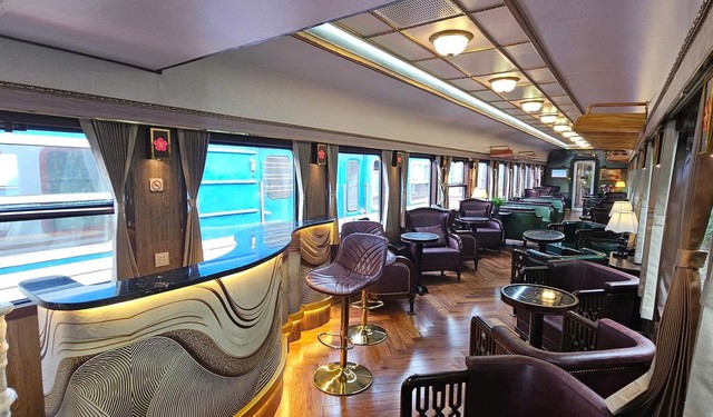 Vietnam to launch 20 luxury carriages on Hanoi-Hai Phong railway this week - Ảnh 1. Vietnam to launch 20 luxury carriages on Hanoi-Hai Phong railway this week - Ảnh 1.