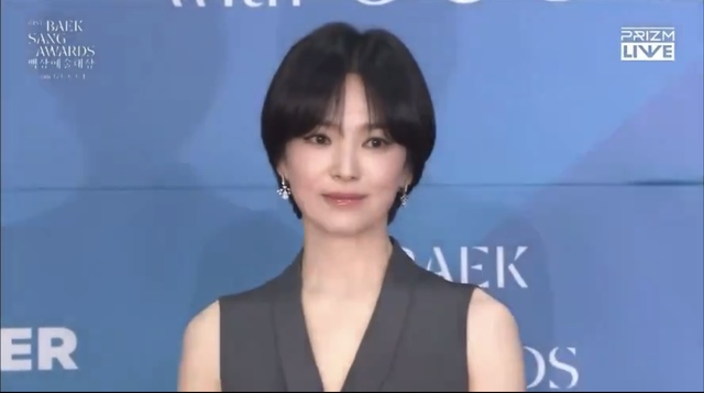4 điểm nhấn thời trang đáng chú ý tại thảm đỏ Baeksang 2025 - Ảnh 5.