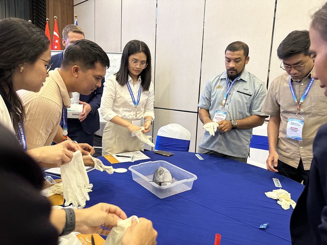 Australia supports Vietnam in efforts to lift EC’s IUU fishing ‘yellow card’ warning
- Ảnh 3. Australia supports Vietnam in efforts to lift EC’s IUU fishing ‘yellow card’ warning
- Ảnh 3.