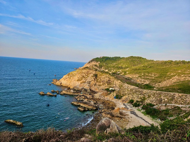 Don't miss this unique stone-built village by the sea while visiting Phu Yen in Vietnam- Ảnh 11. Don't miss this unique stone-built village by the sea while visiting Phu Yen in Vietnam- Ảnh 11.