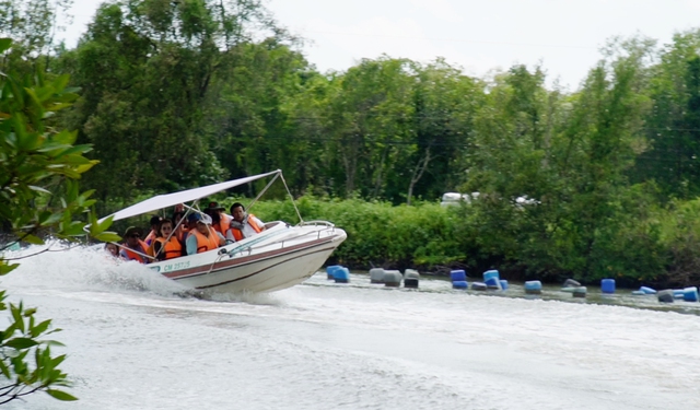 Vietnam’s Ca Mau offers unique spot to see sunrise, sunset, and more- Ảnh 1. Vietnam’s Ca Mau offers unique spot to see sunrise, sunset, and more- Ảnh 1.