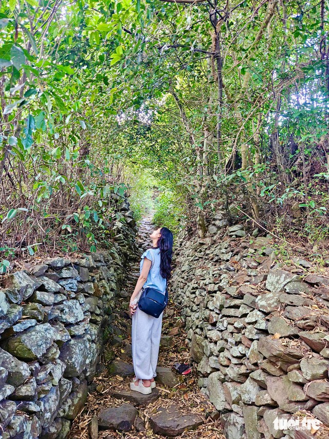 Don't miss this unique stone-built village by the sea while visiting Phu Yen in Vietnam- Ảnh 3. Don't miss this unique stone-built village by the sea while visiting Phu Yen in Vietnam- Ảnh 3.
