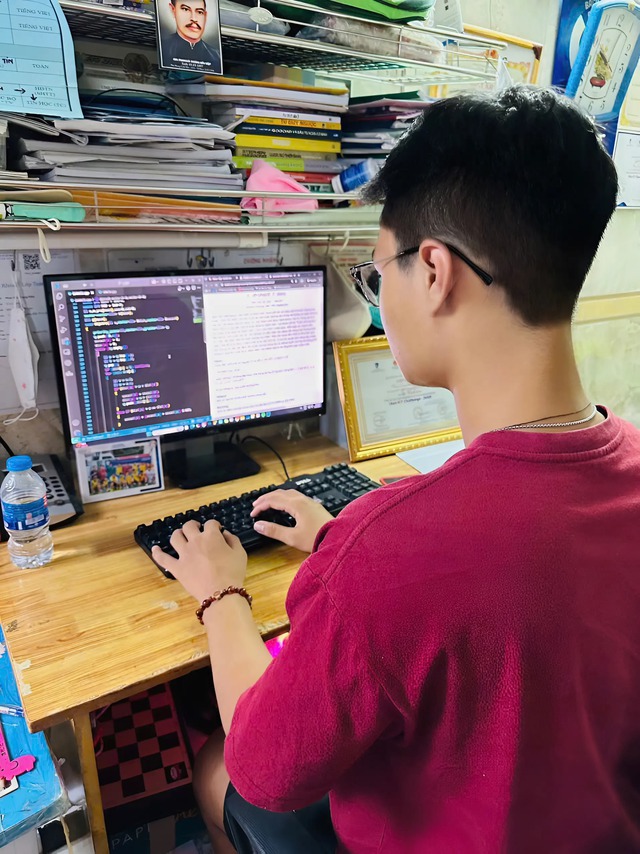 Hành trình chạm tay đến ước mơ của nam sinh Trường THPT Phan Đăng Lưu- Ảnh 3.