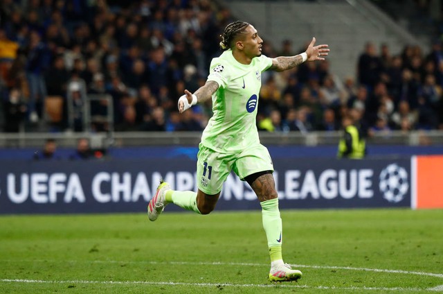 Inter edge Barca in seven-goal thriller to reach Champions League final after extra time - Ảnh 2. Inter edge Barca in seven-goal thriller to reach Champions League final after extra time - Ảnh 2.
