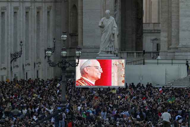 Prevost surprises as first US pope, takes name Leo XIV - Ảnh 3.