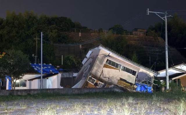 Japan aims to reduce expected megaquake death toll by 80% - Ảnh 1.