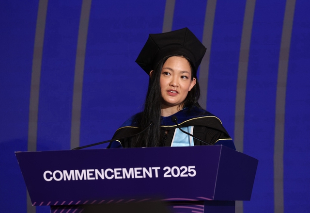 Vietnamese-American astronaut Amanda Nguyen returns to inspire youth, honor heritage at Fulbright University Vietnam event- Ảnh 1. Vietnamese-American astronaut Amanda Nguyen returns to inspire youth, honor heritage at Fulbright University Vietnam event- Ảnh 1.