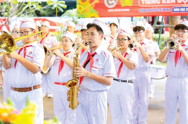 Vui hè ngay tại trường - Ảnh 2.