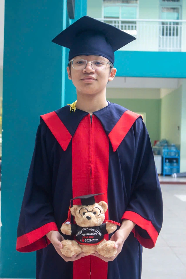 Thủ khoa chuyên tin Trường Phổ thông Năng khiếu: giỏi toán nhưng rẽ hướng theo đam mê công nghệ - Ảnh 1.