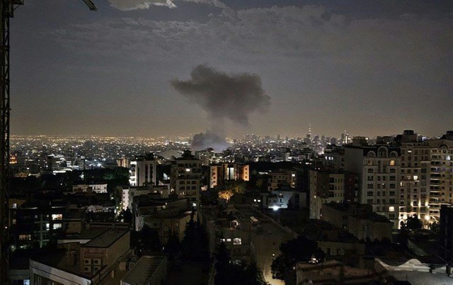 Israel launches strikes on Iran - Ảnh 1.