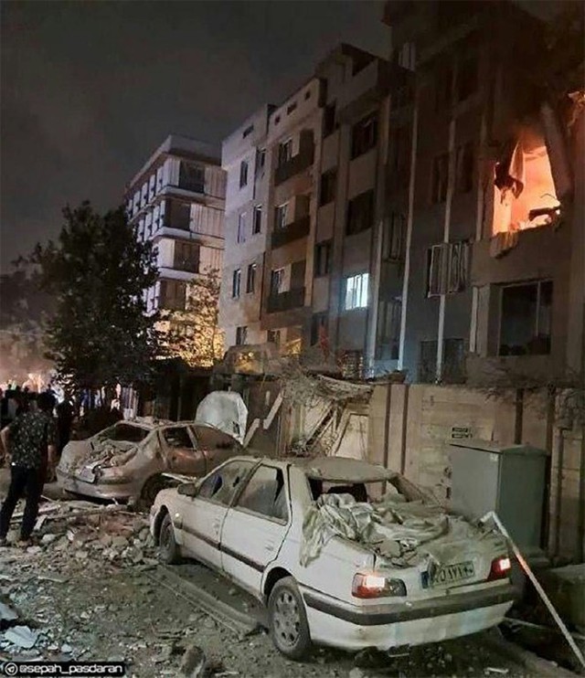 Israel launches strikes on Iran - Ảnh 5.