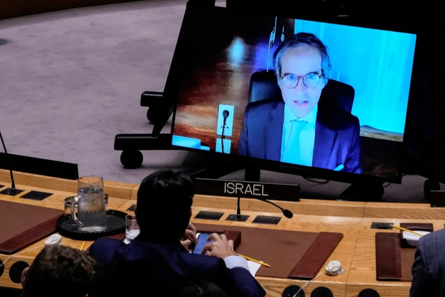 At UN, Iran accuses US of being complicit in Israeli strikes - Ảnh 3.
