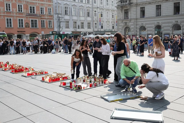 Killings at European schools fan concern US problem is spreading - Ảnh 2.